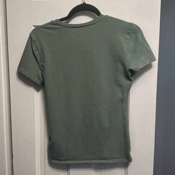 Abercrombie & Fitch Essential Tuckable Baby Tee M - Picture 2 of 4